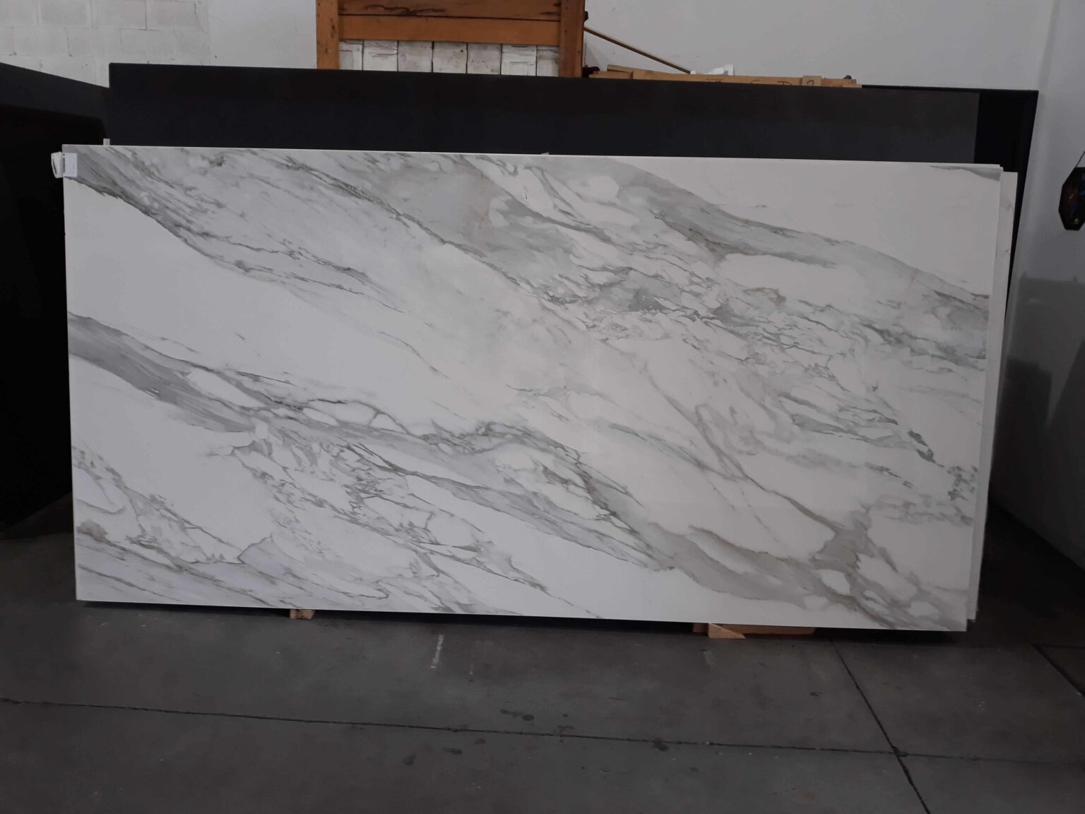Calacatta Aureo Gl - Quartz of the world Slabs Warehouse