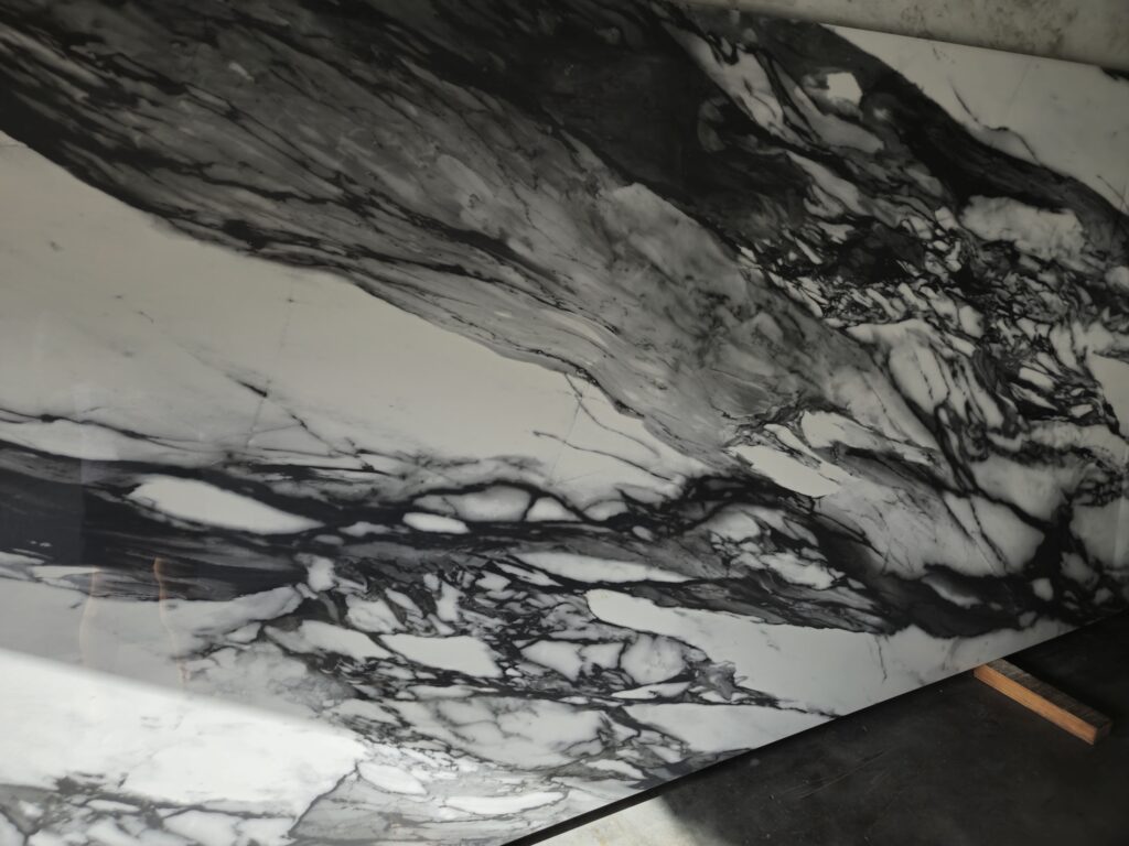 Calacatta Volcano Gl - Quartz of the world Slabs Warehouse